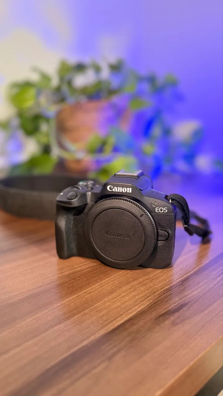 CANON r50 