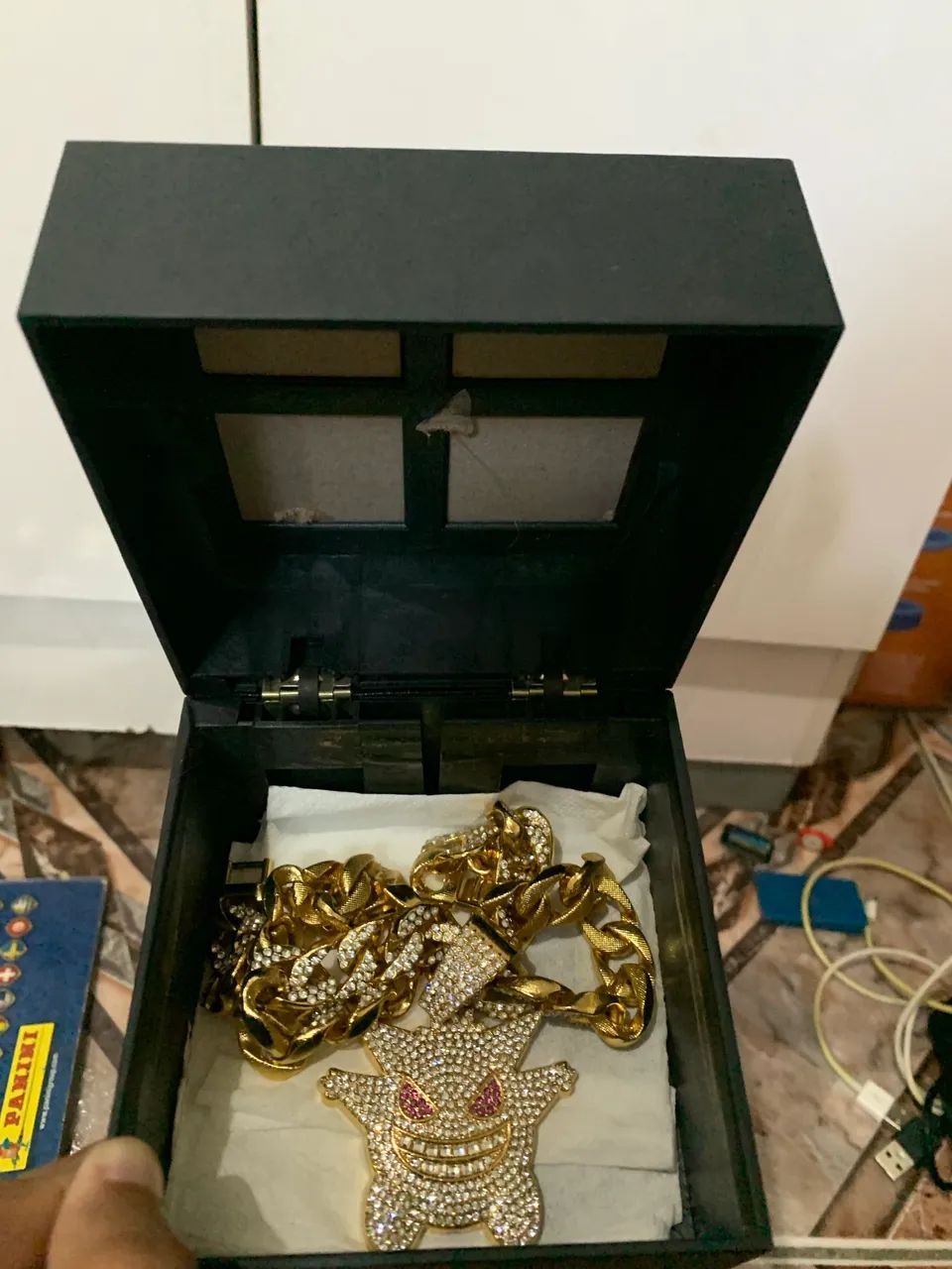 Cordão Dourado com Pingente Gengar Cravejado - Original  - Foto 2
