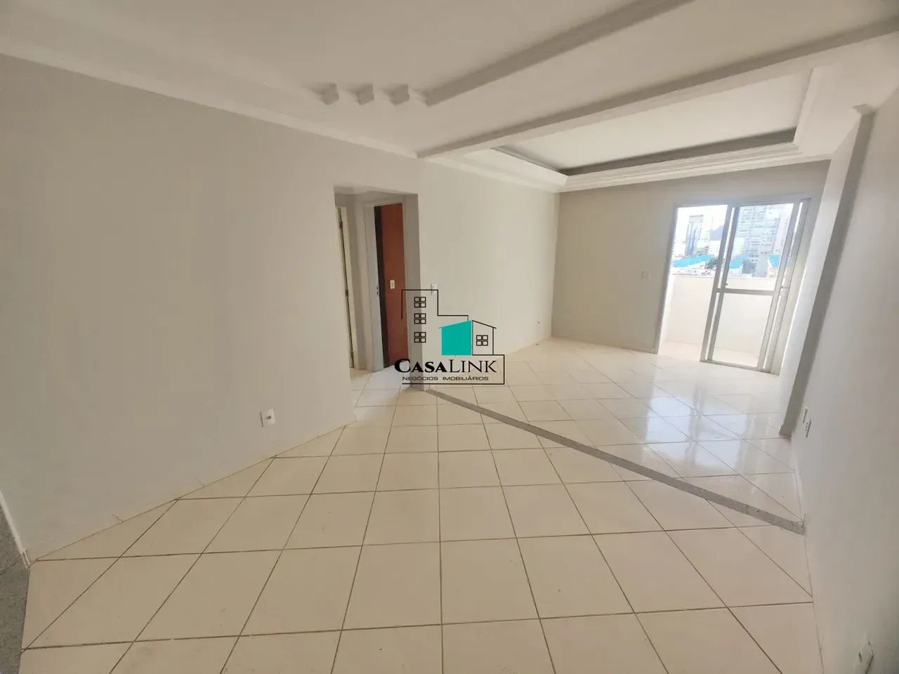 Aluga-se Apartamento 2 Quartos no Bairro Itapuã