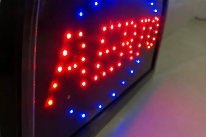 Placa LED Luminosa ?ABERTO? - Excelente Estado - Funcionando - Foto 4