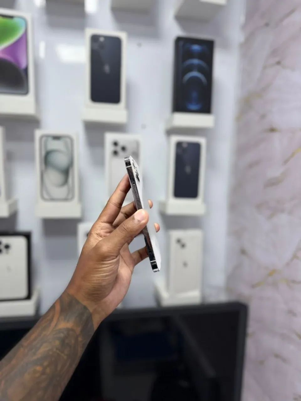 IPHONE 12 PRO 128GB<br>R$ 2.199,00 - Foto 2