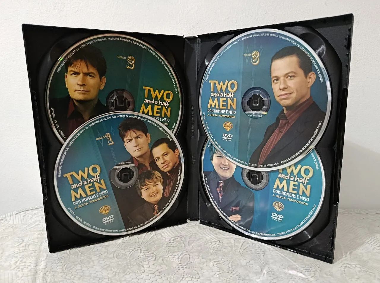 Box DVDs Two And A Half Men - Dois Homens e Meio 6° Temporada, 4