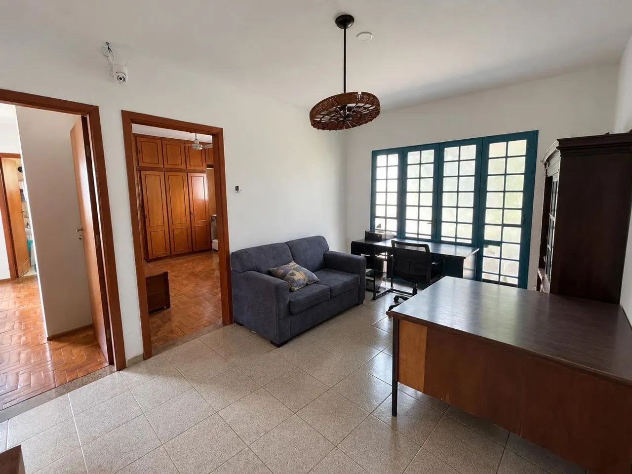 Imóvel com 3 suítes e amplo terreno - Foto 4