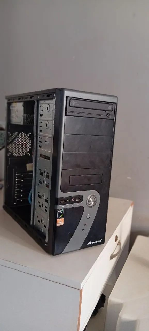 Vendo Pc antigo, teclado e mouse com fio  - Foto 2