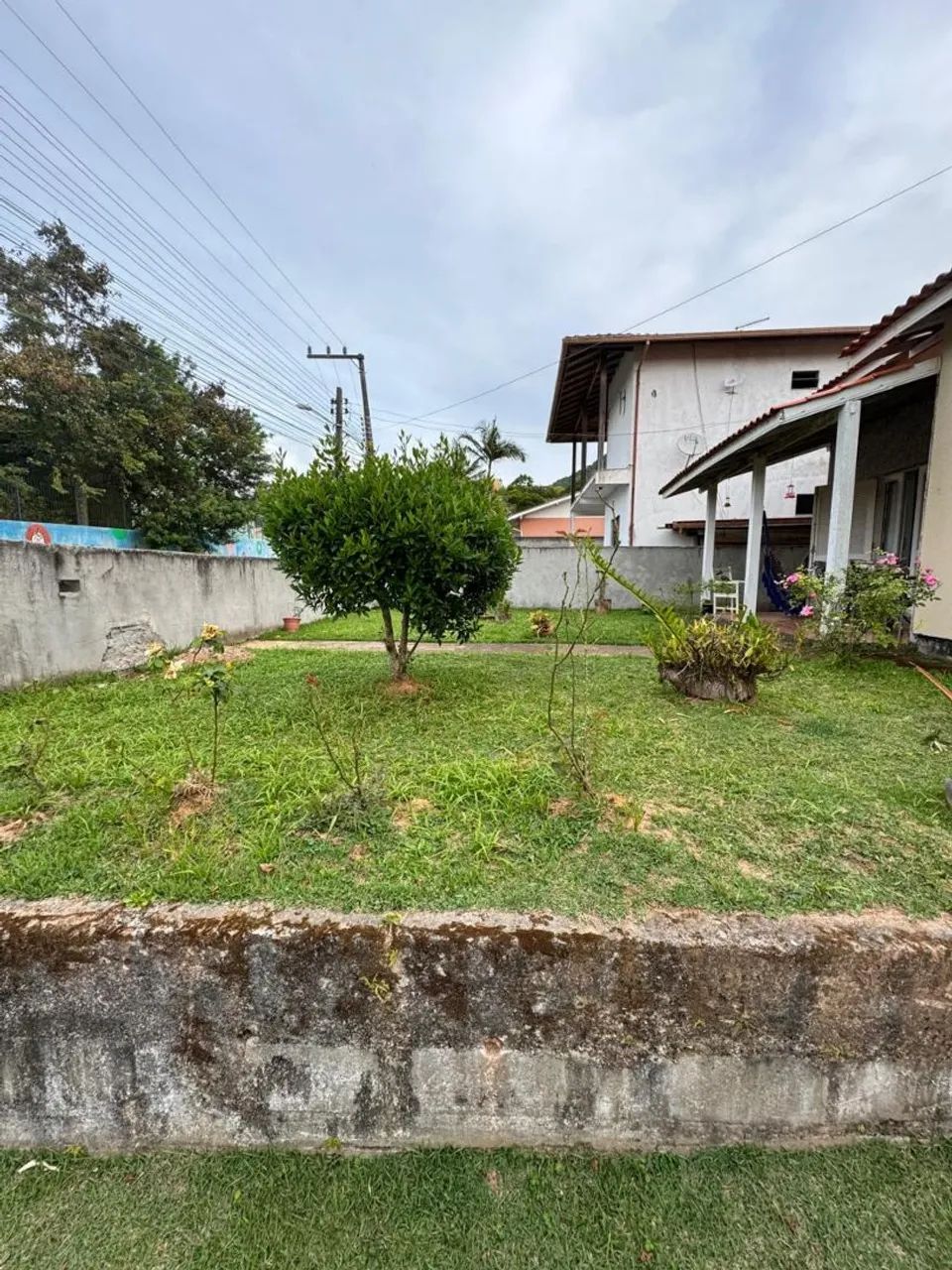 Casa comercial e residencial em ratones . 