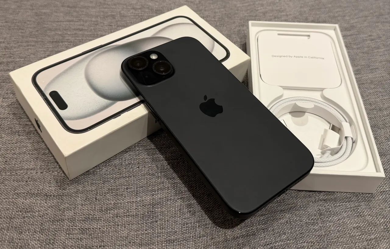 Vendo IPhone 15 e AirPod 4