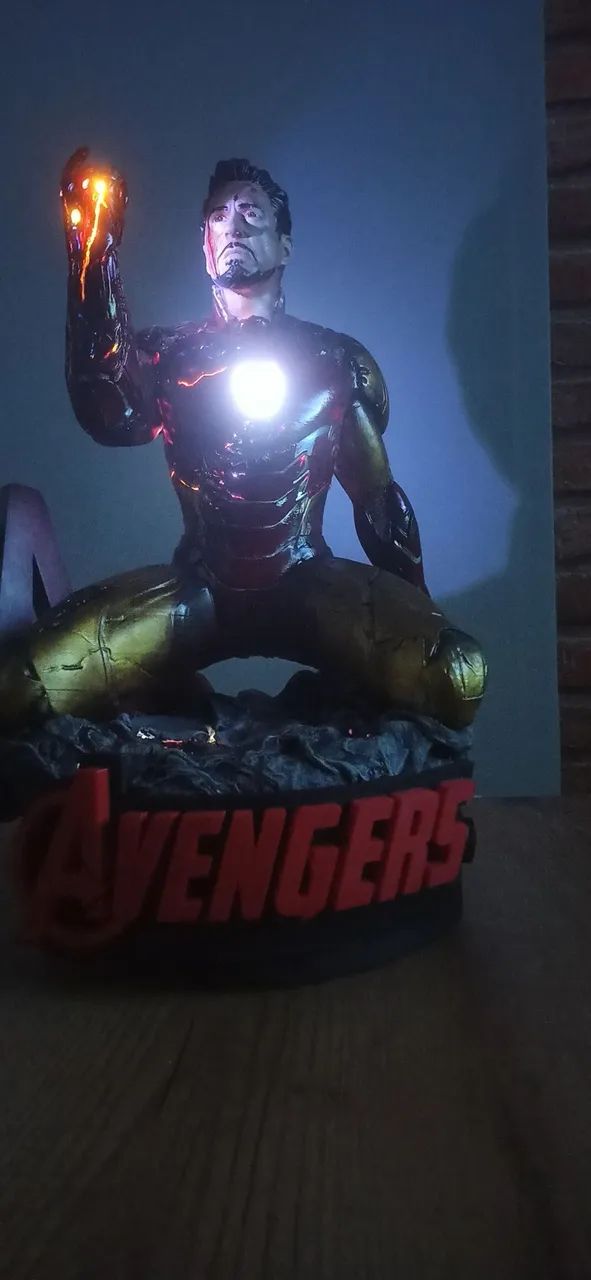 (Iron Man) Endgame - 47cm com LEDs e Pintura Customizada - Foto 5
