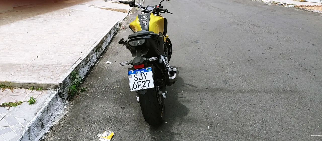 Vendo CB 300F twister Flex - Foto 3