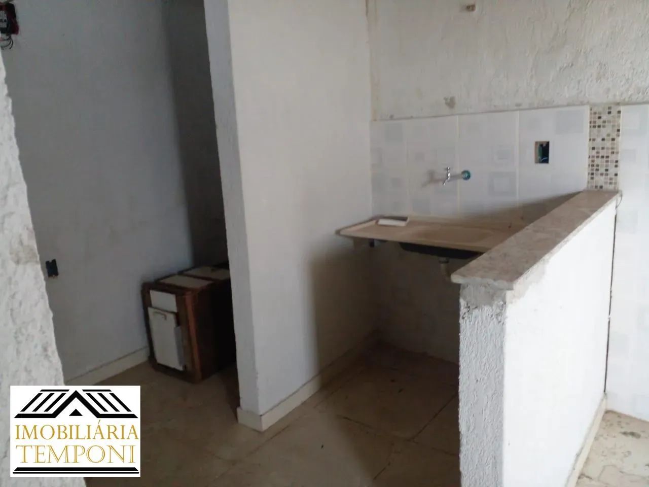 LOJA COM 3 BARRACÕES DE UM QUARTO NO FUNDO - Foto 5