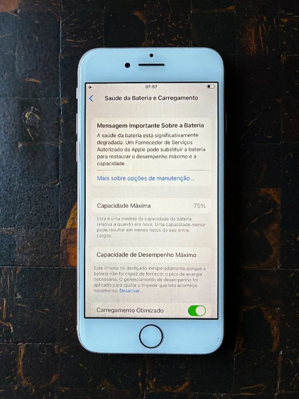 iPhone 8 64GB Silver - Ótimo Estado + Capa Silicone + Touch ID OK + Bateria 75% - Foto 2