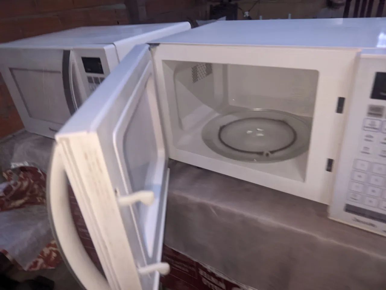 Dois Microondas funcionando perfeitamente. - Foto 4