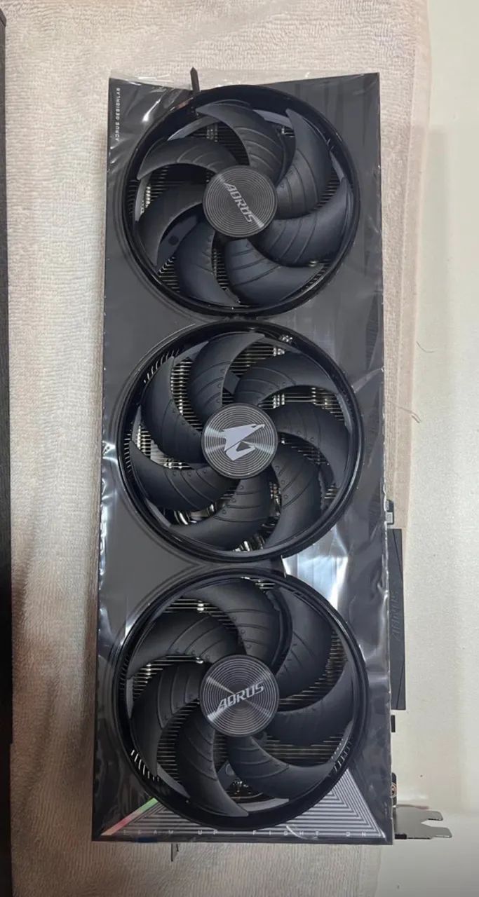 Placa de Vídeo RX 9070 XT Aorus Elite 