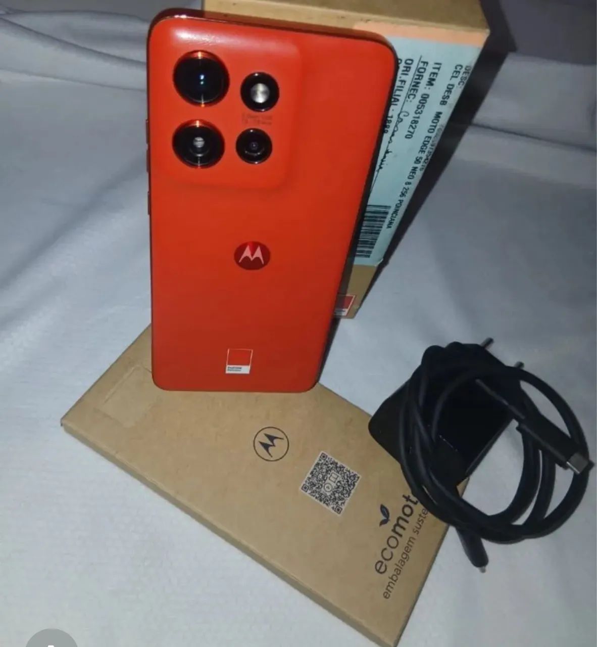 Celular motorola  Edgar 50 neo 256 gigas