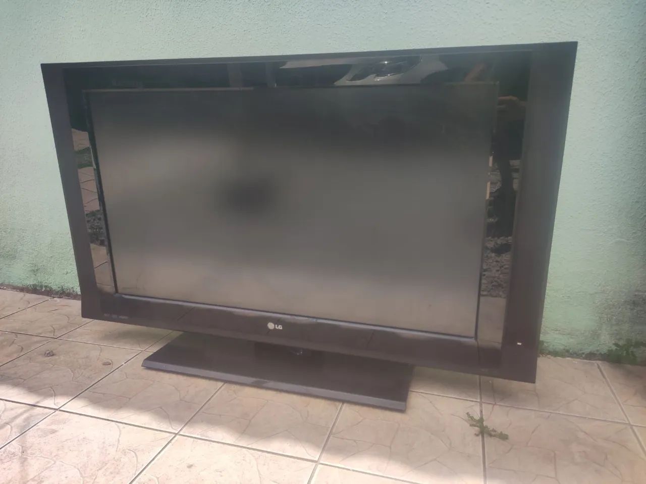 Vendo tv 42 polegadas.