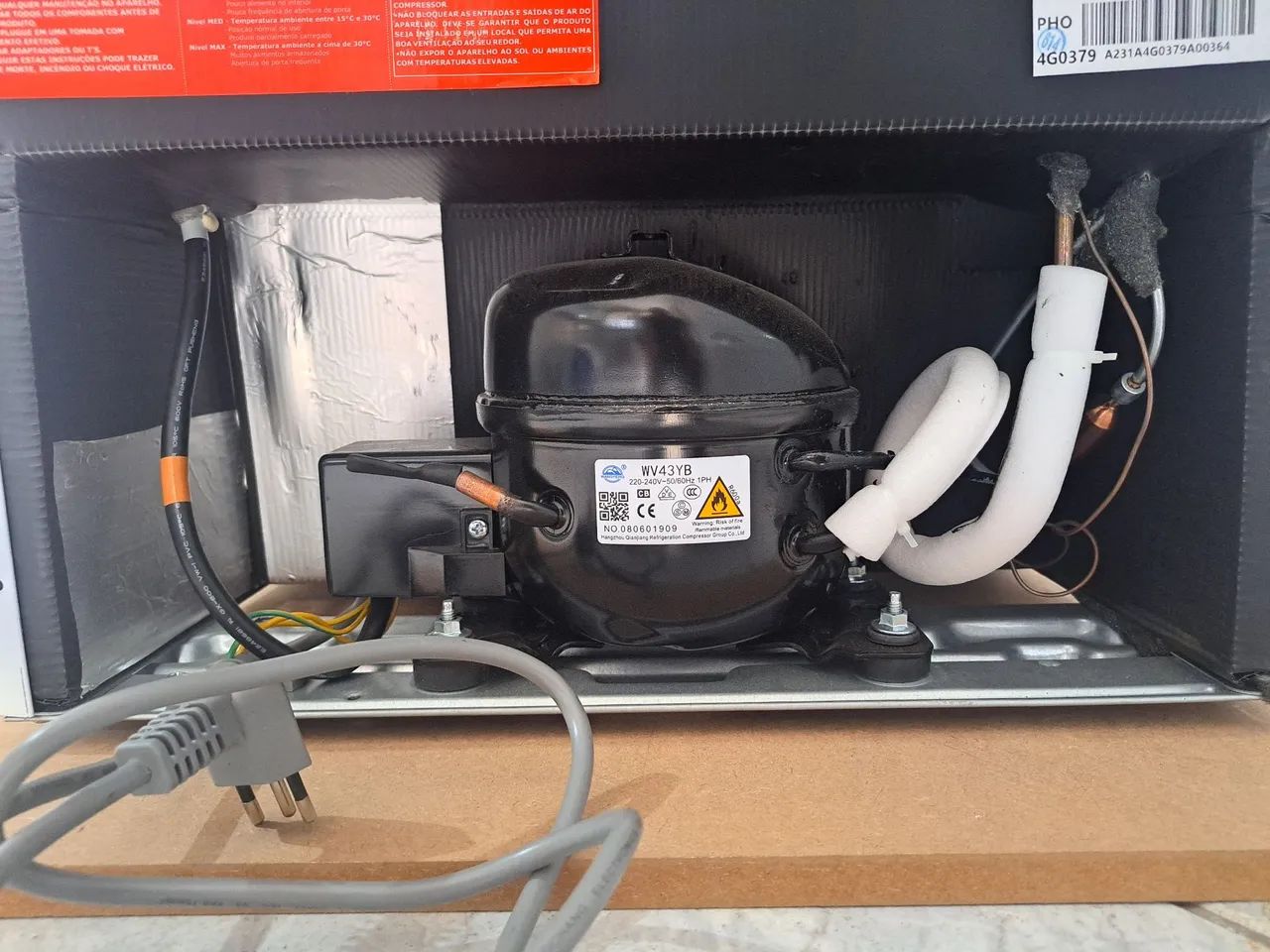 FRIGOBAR PHILCO 76L 220V - Foto 4