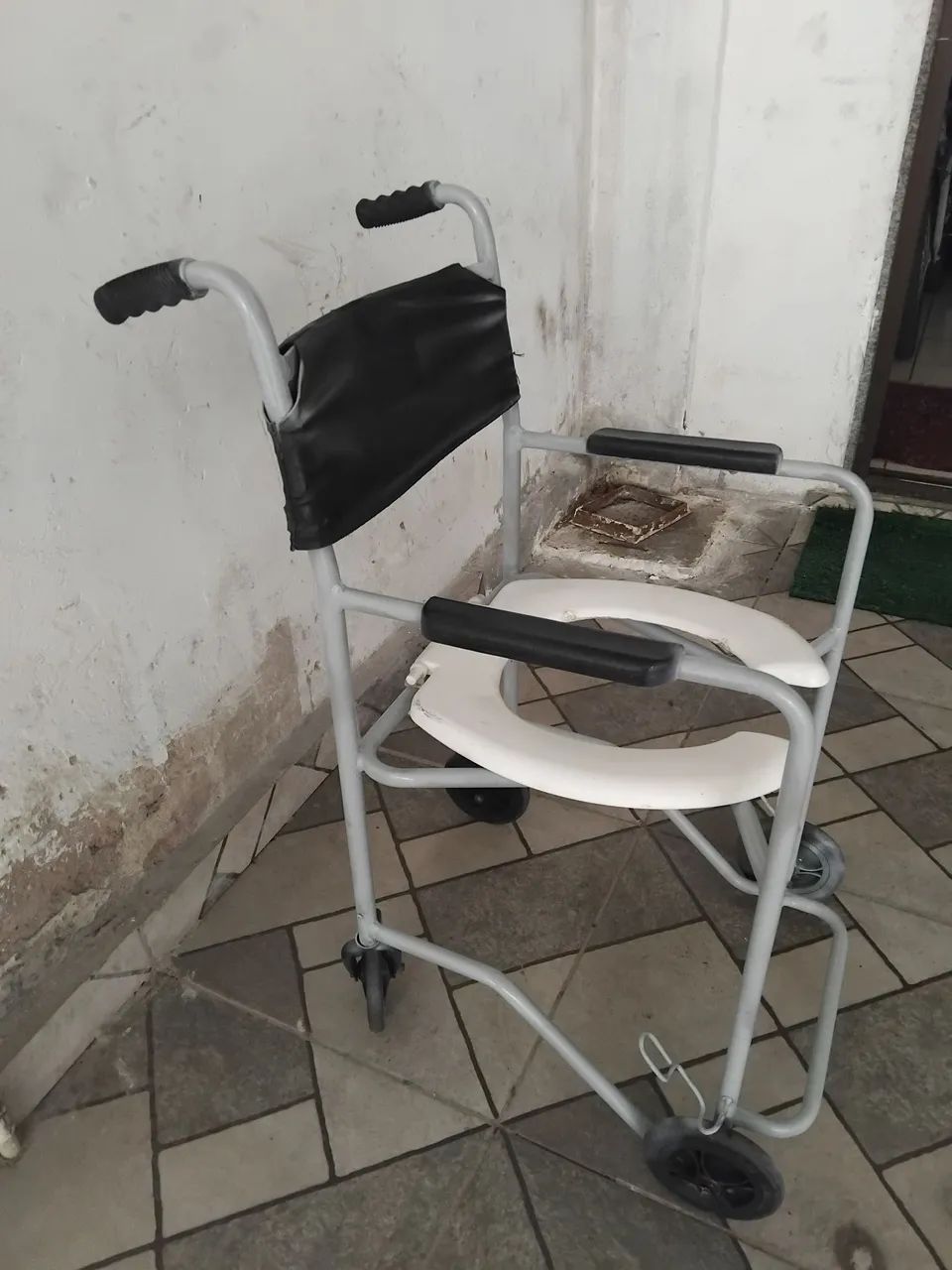 Cadeira de banho  - Foto 2