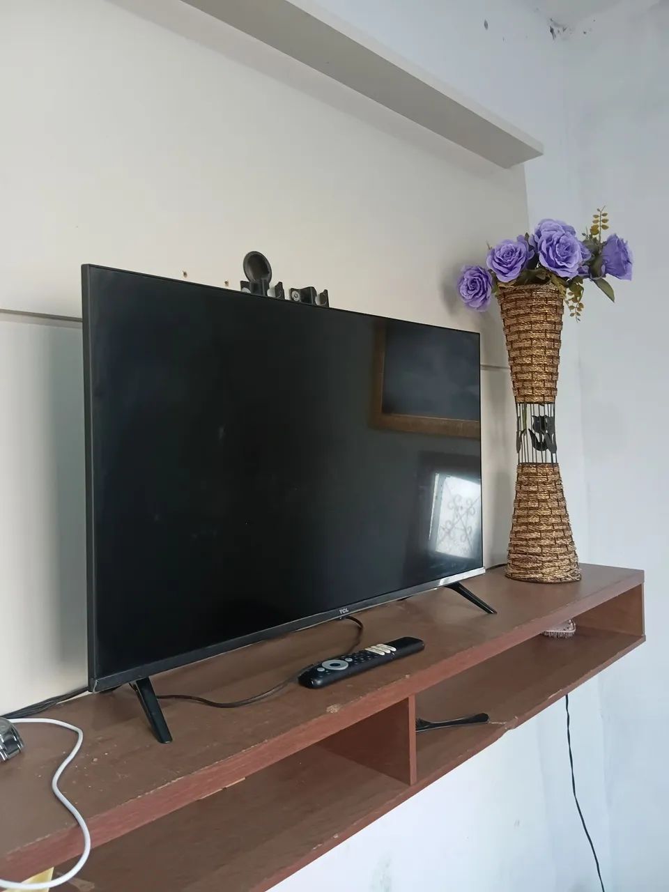 Vendo TV TCL 32 polegadas nova no plástico 7 meses de uso 