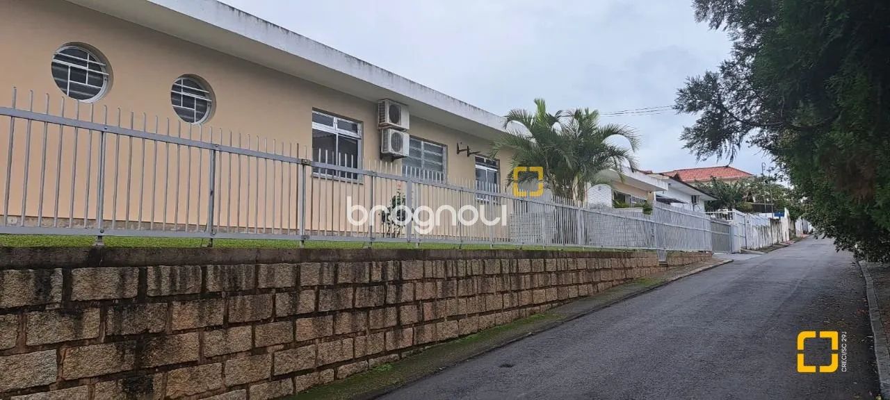Casa com 5 dormitórios sendo 3 suítes em Capoeiras, Florianópolis / SC - Foto 2