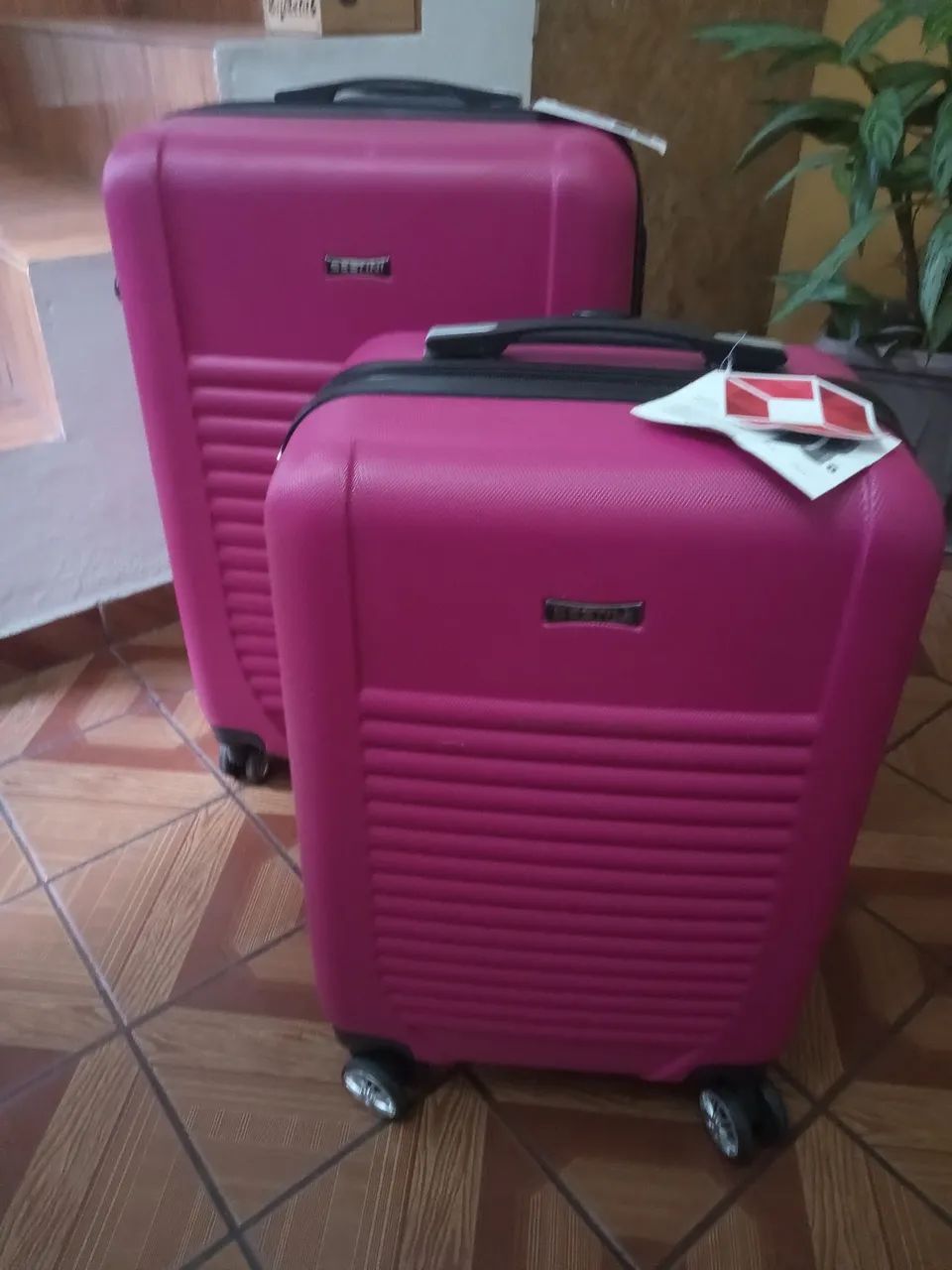 2 malas novas da marca Sestini 