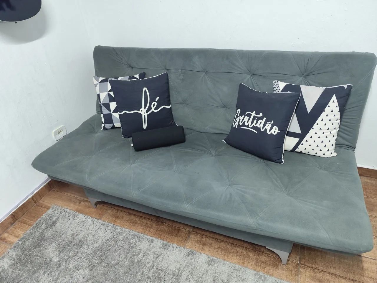Sofá cama tamanho box