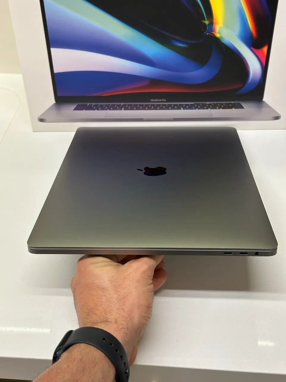 MacBook Pro 16 - Intel i7 2019 - Foto 2