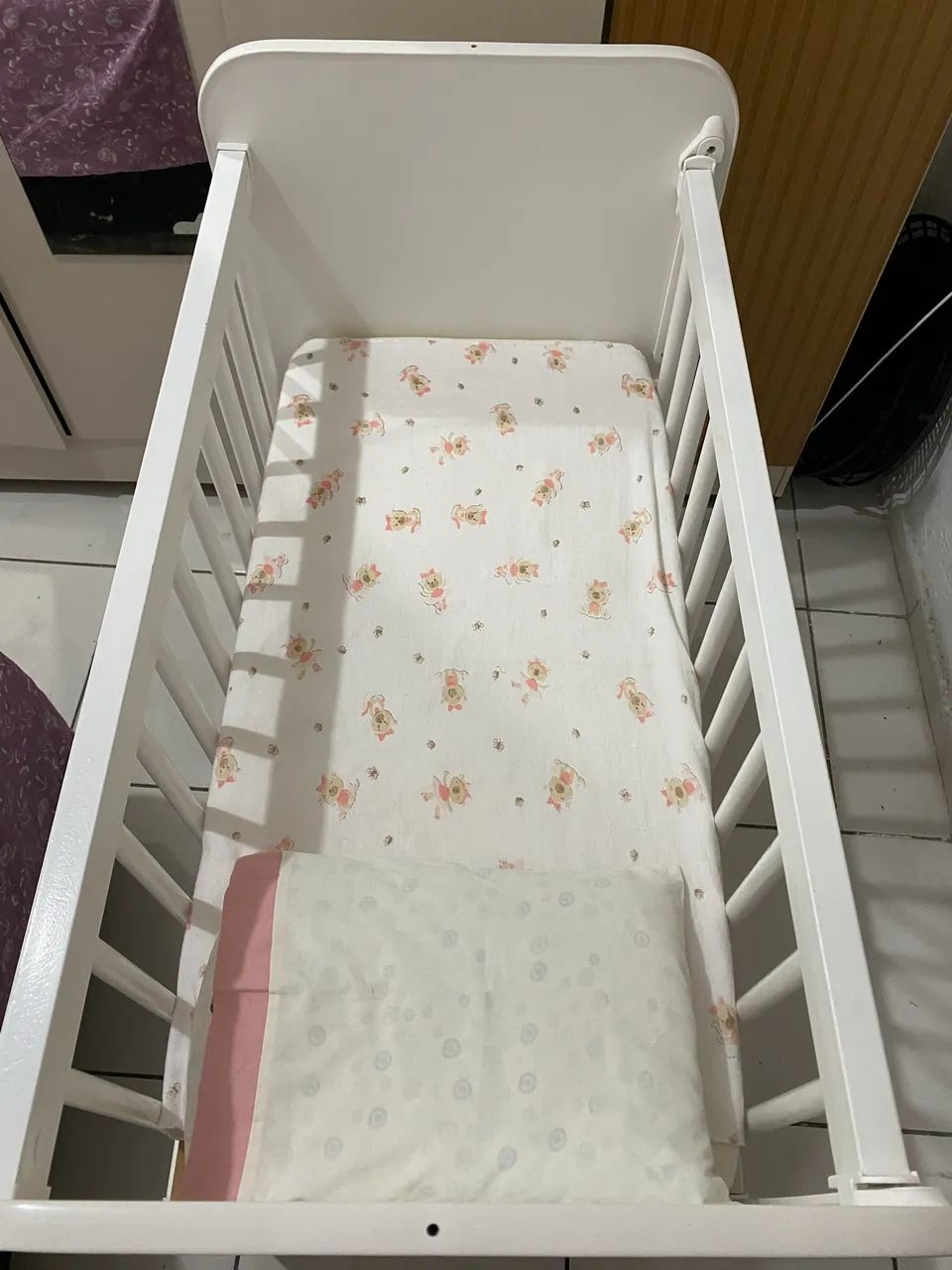 Mini Berço Branco com Colchão - Excelente Estado 