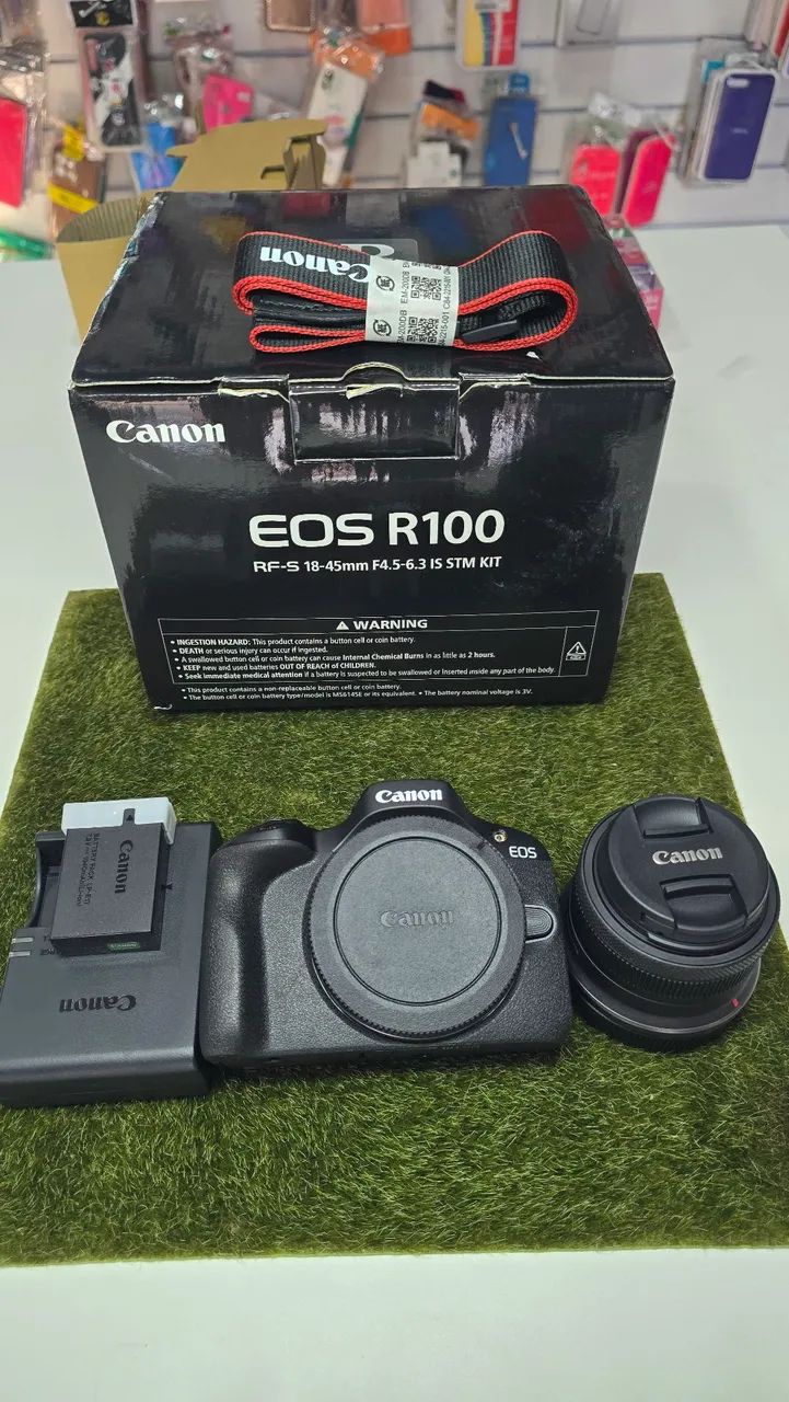 Câmeras Canon R100+lente kit NOVA