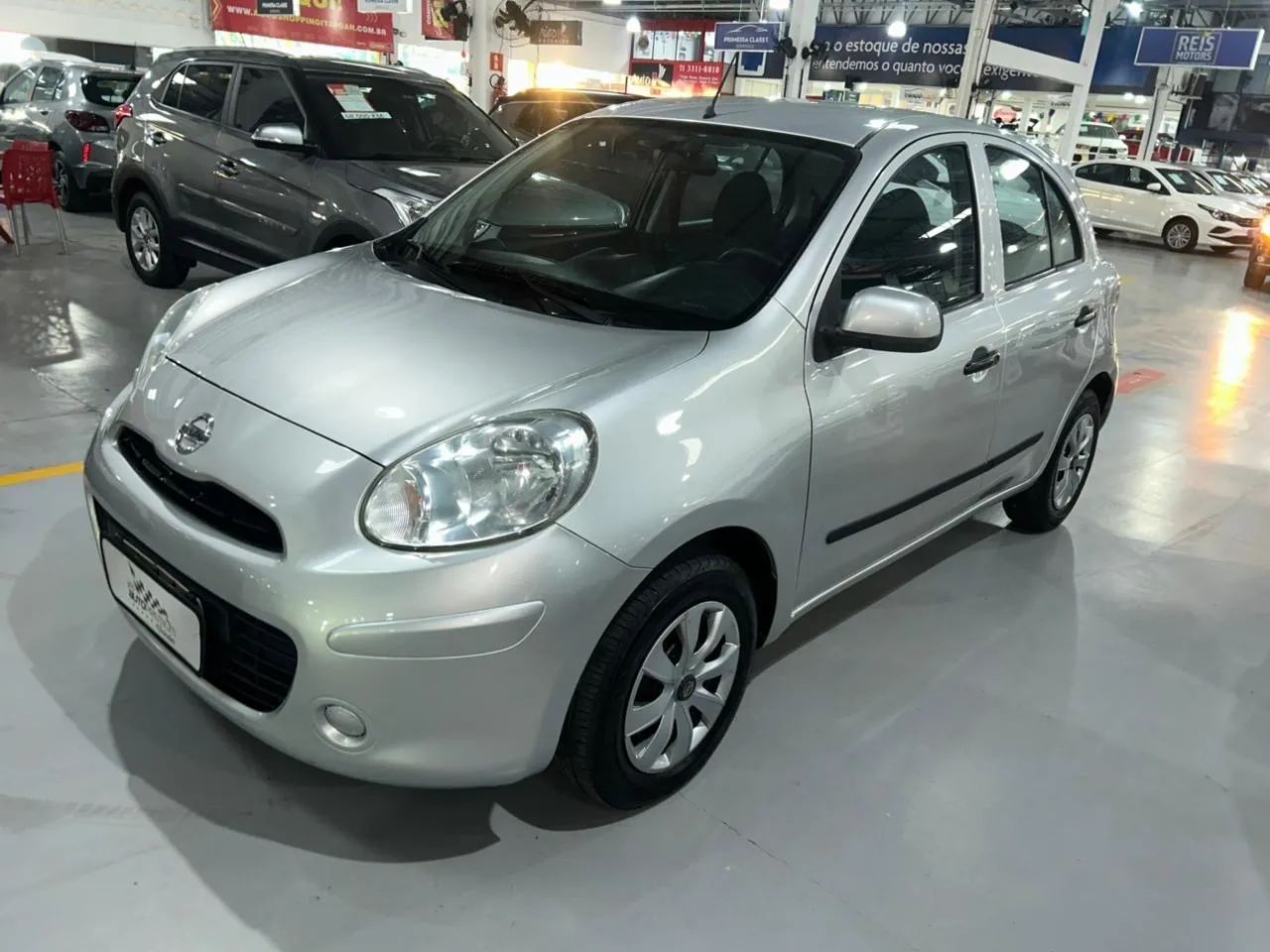 Nissan March S 1.6 16V FLEX 2013