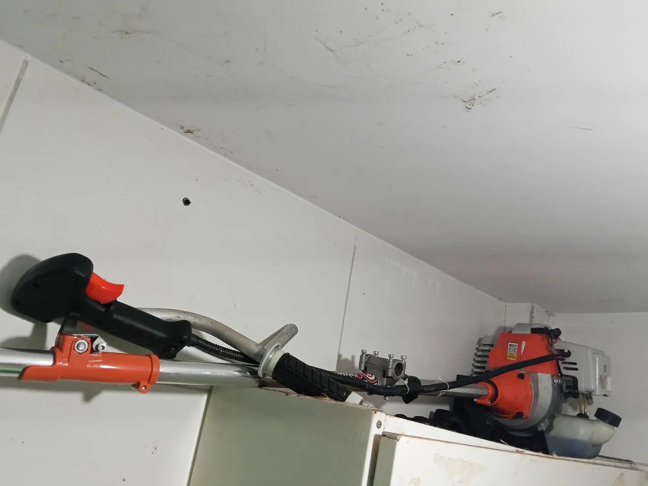 Vende se roçadeira novisma usado apenas uma vez - Foto 3