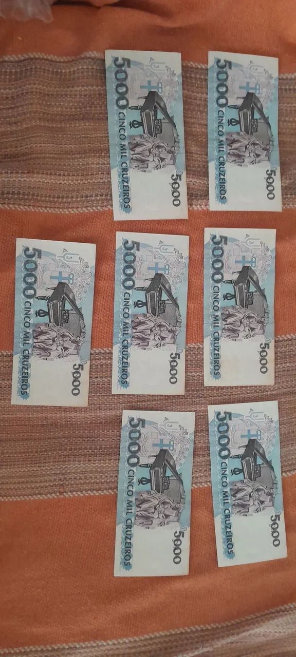 Lote de sete cédulas de cinco mil cruzeiros  - Foto 2