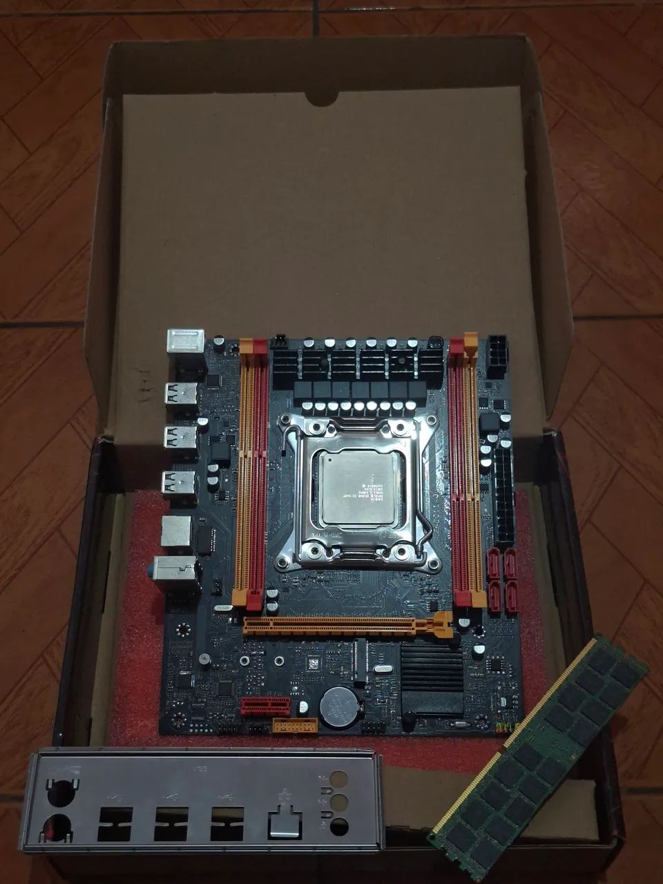Kit Placa-mãe X79 + Xeon E5 - Ótimo para Jogos e Tarefas Pesadas