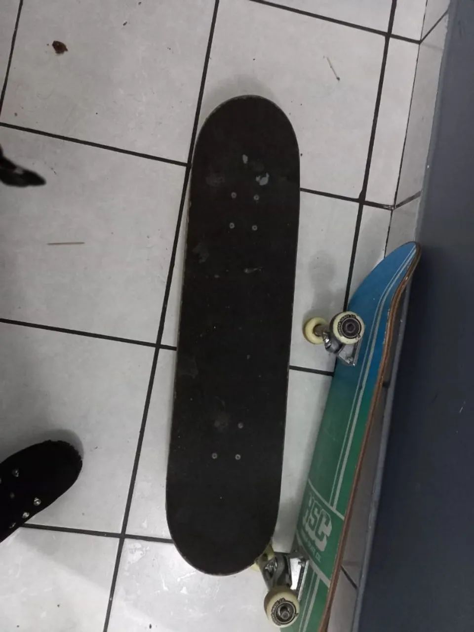 Skates