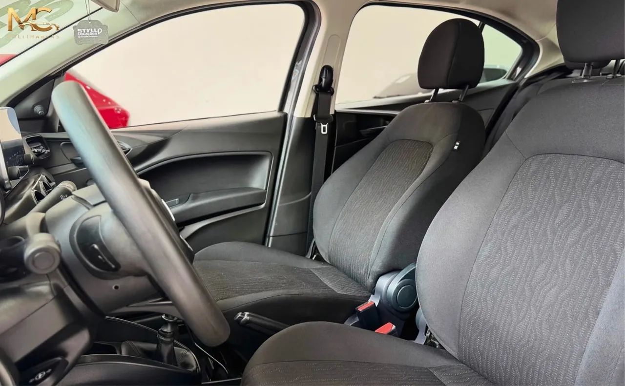 Fiat Cronos Drive 1.0 6V, foto 15 de 20