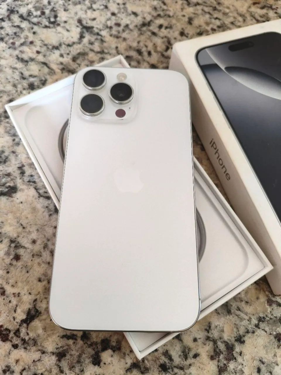 IPHONE 16 PRO MAX SILVER 256G BATERIA 90%0 - Foto 2