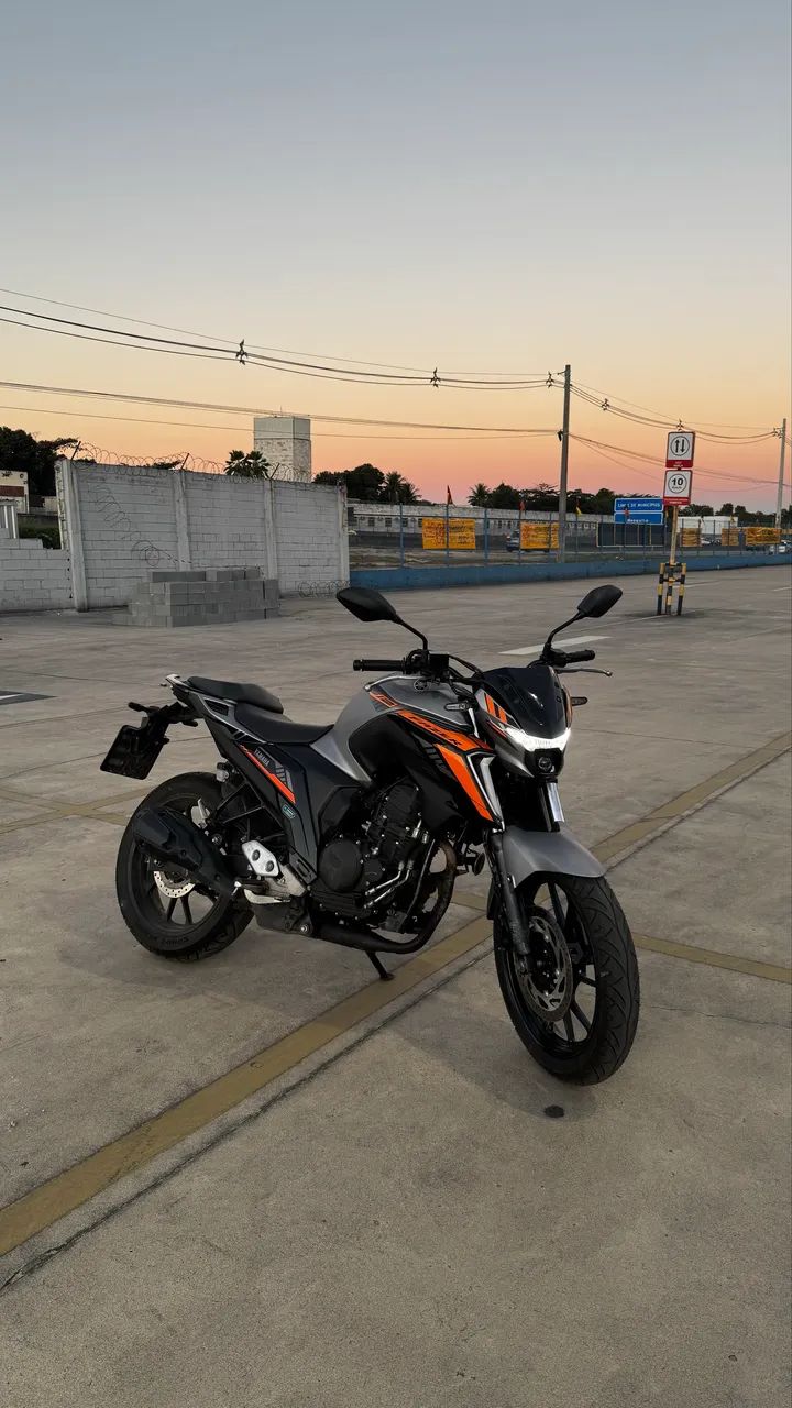 Fz25 2025/2025 