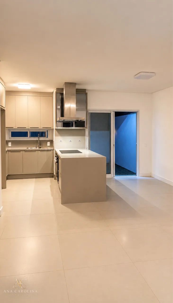 Casa Nova 4 Suítes em Jurerê | 217m² | 2 Vagas | Hobby Box | Semi Mobiliada - Foto 3