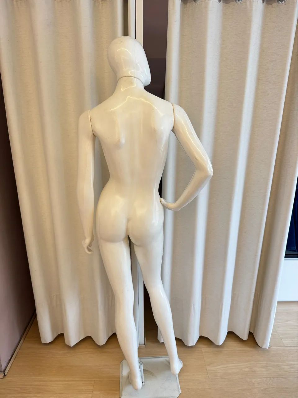 Manequim feminino  - Foto 2
