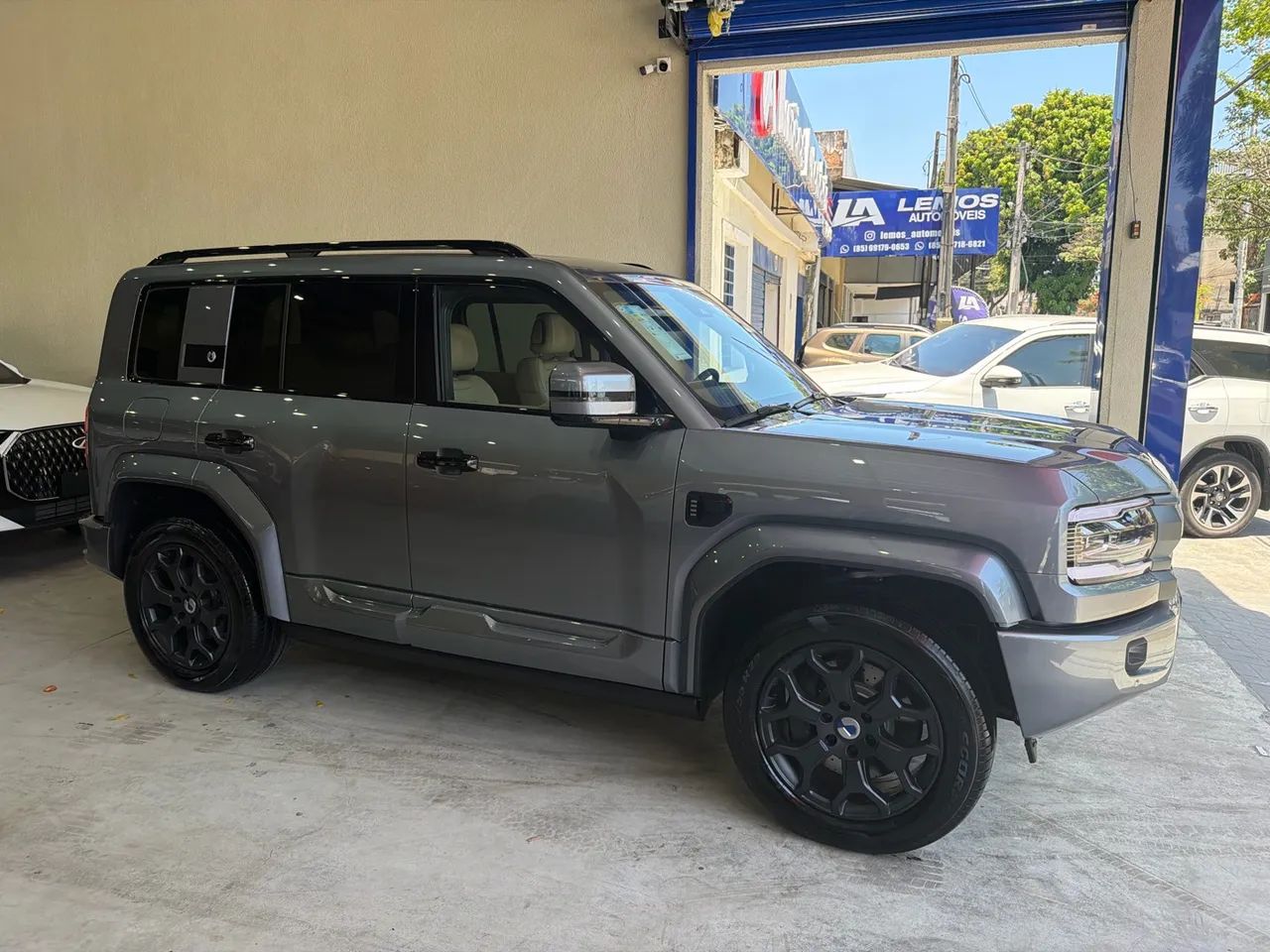 Denza B5 4WD, foto 3 de 18