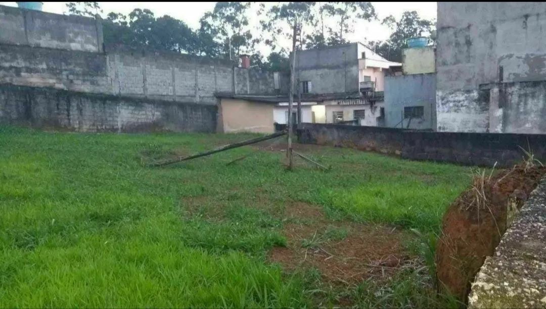 Vendo propriedade com 2 casas - 682 m² - Foto 5