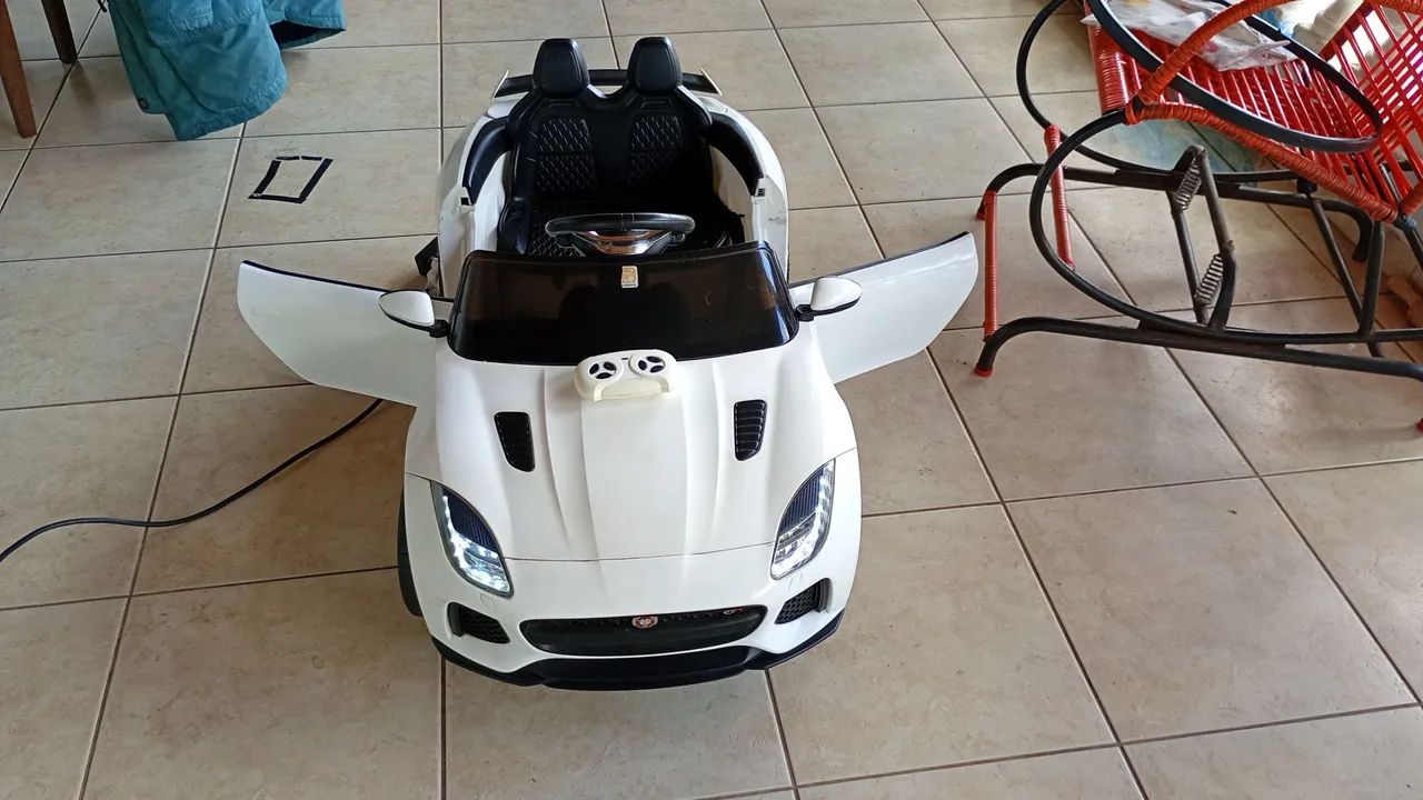 Carrinho elétrico infantil 