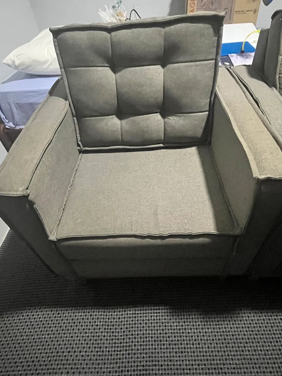 Poltrona/ Cadeira com braço 