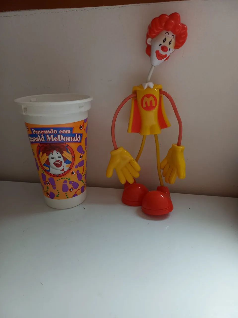 Boneco do Ronald Mac Donald + copo - Foto 2