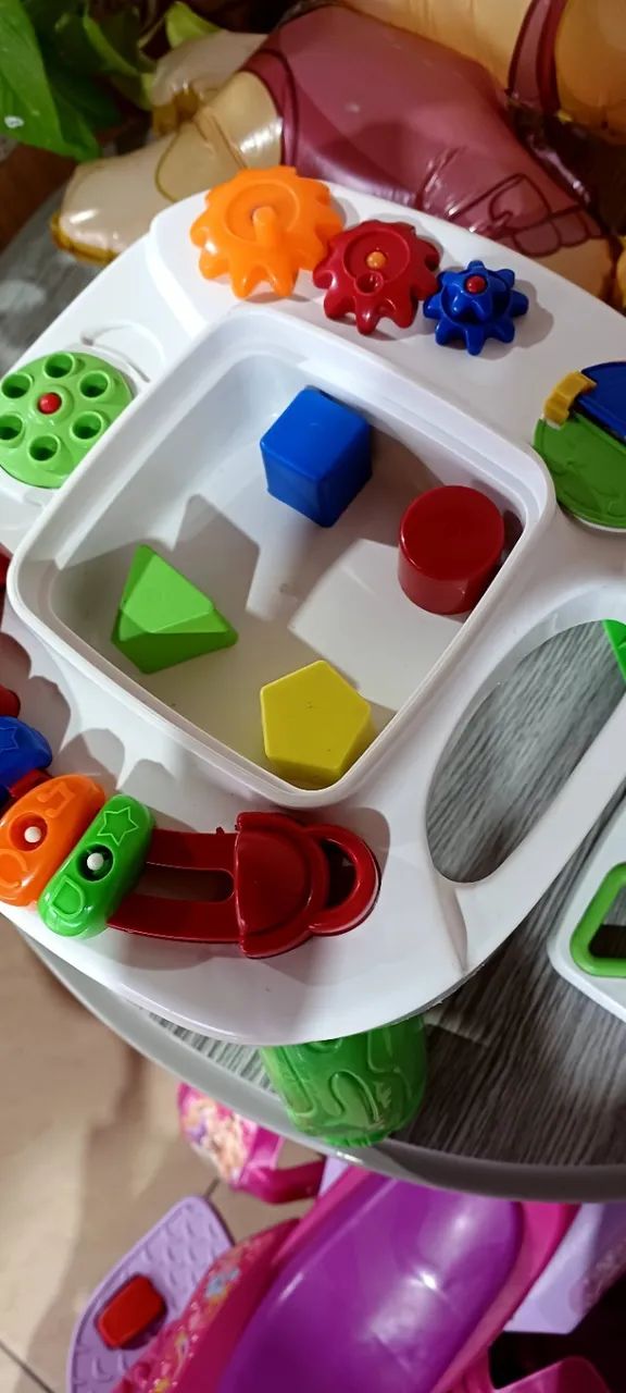 Mesinha ÷ jogo de montar