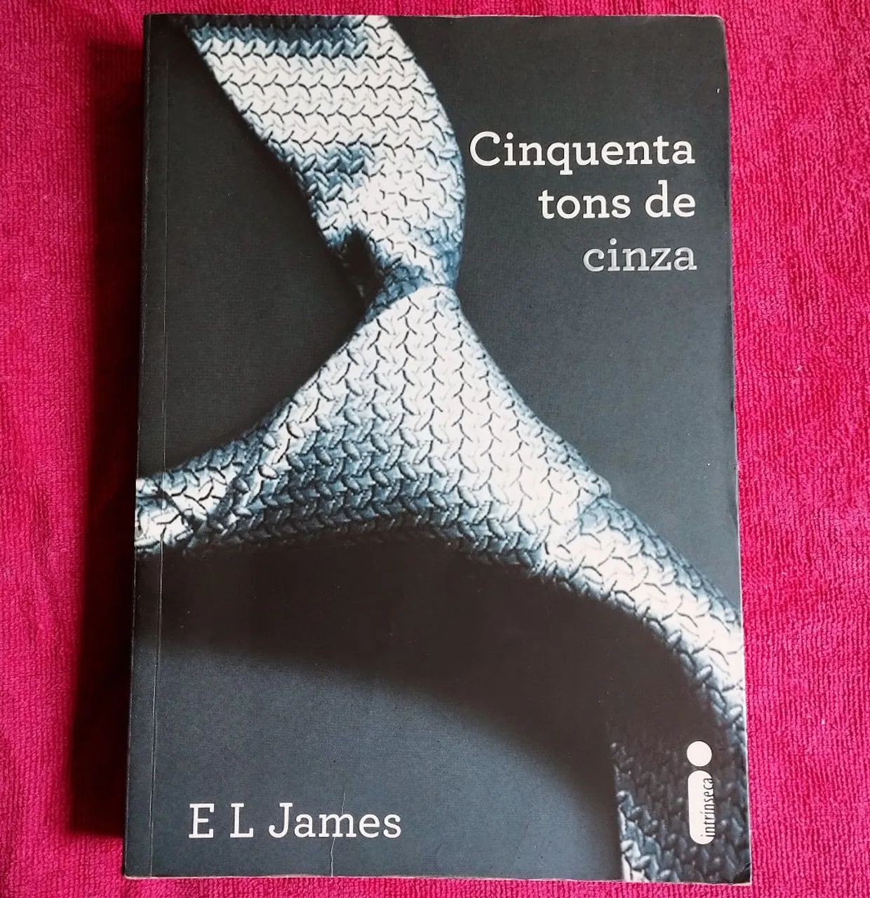 Livro Cinquenta Tons de Cinza 