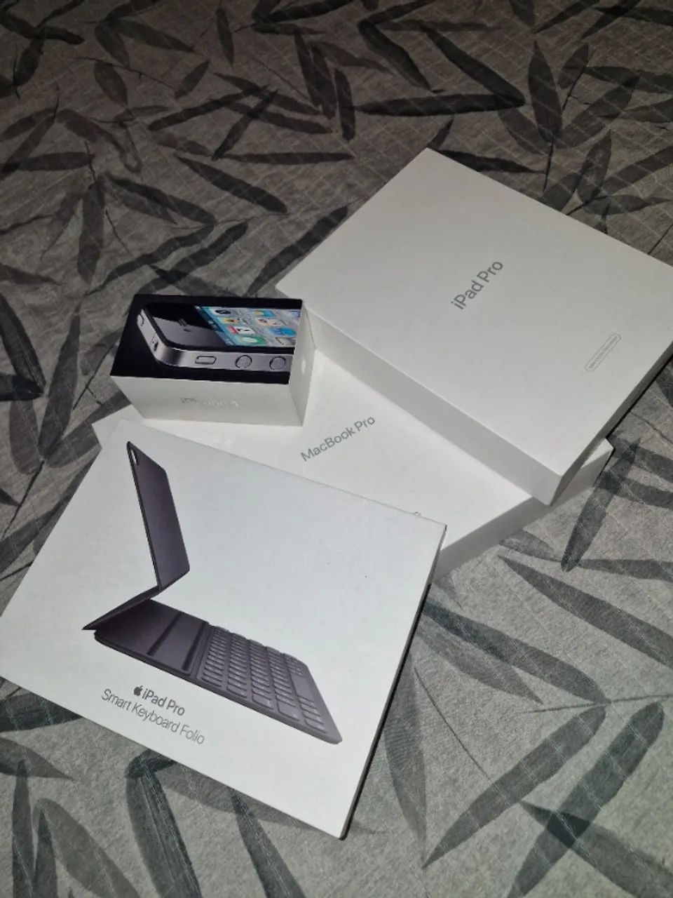 Kit Caixas Apple  MacBook Pro iPad Pro Smart Keyboard e iPhone - Foto 5