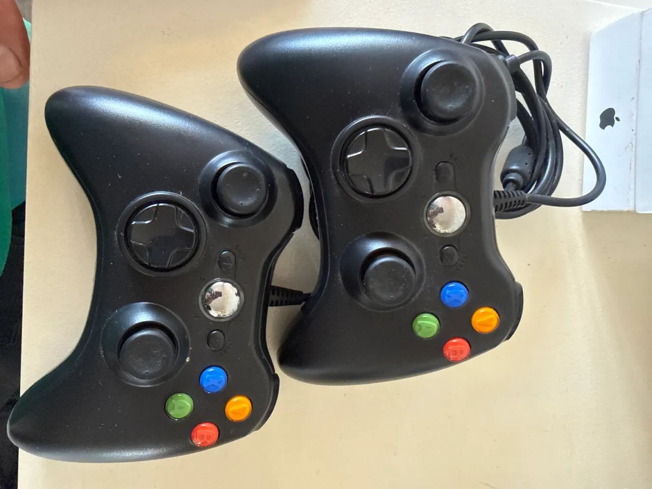 2 controles de Xbox 360
