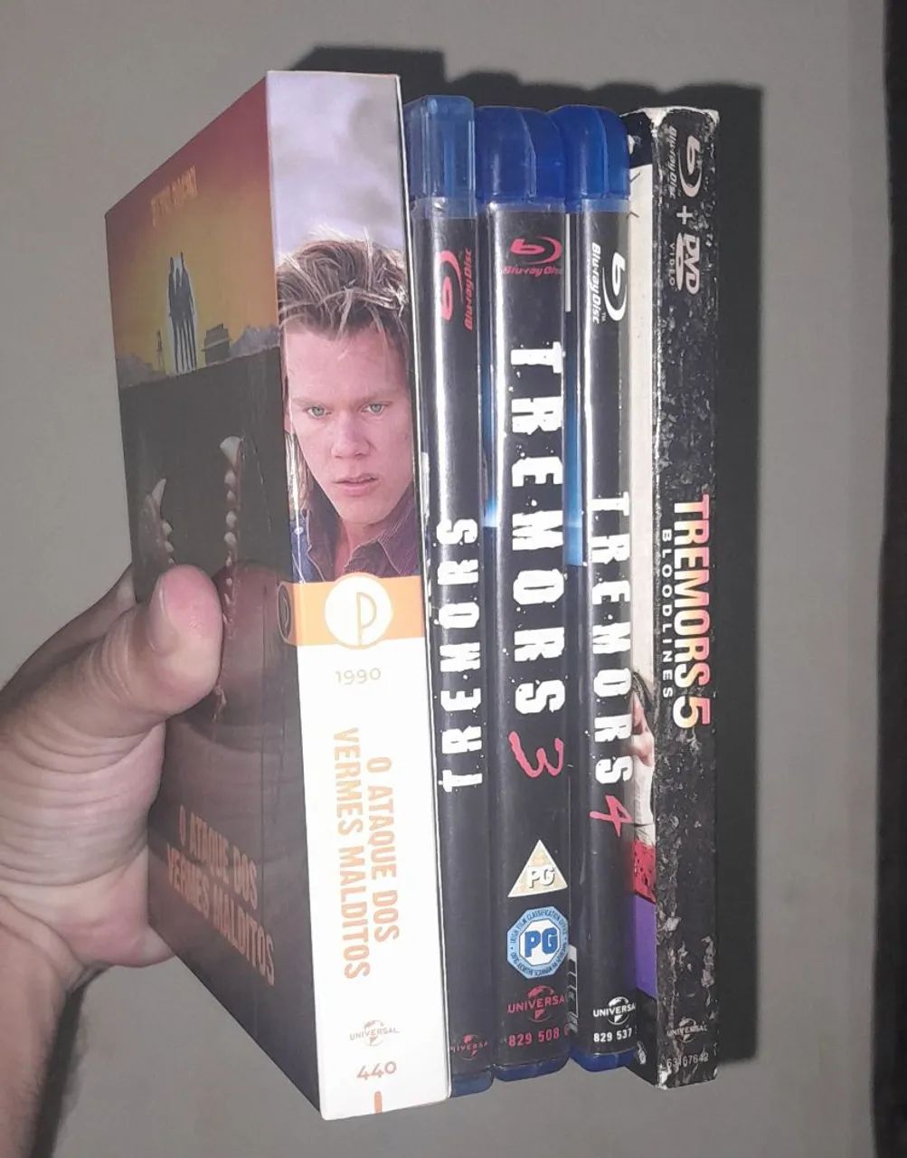 Coleção Blu-ray O Ataque dos Vermes Malditos 1, 3, 4 e 5 DVD e Blu