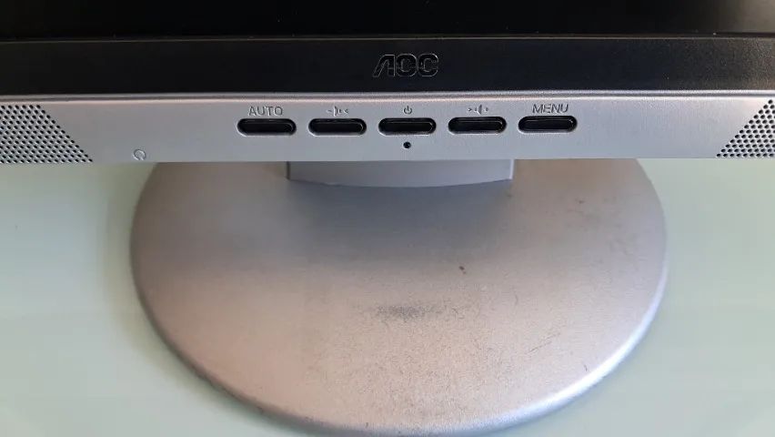Monitor LCD 17" Multimídia AOC 712Sa em perfeito estado - Foto 5