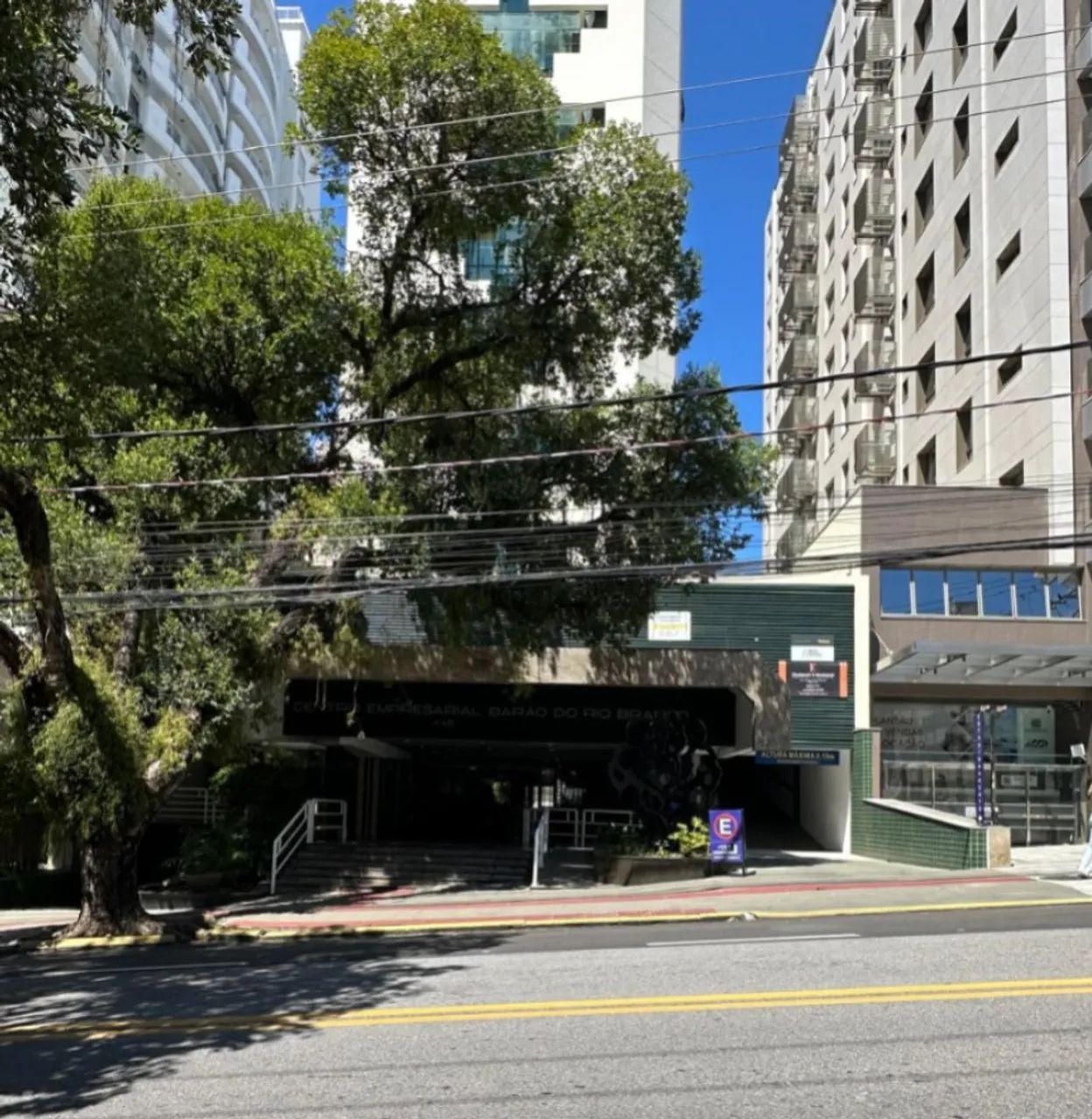 Excelente sala andar alto na Av Rio Branco, com 125 m2 de área total, 71,29m2 de área priv - Foto 2