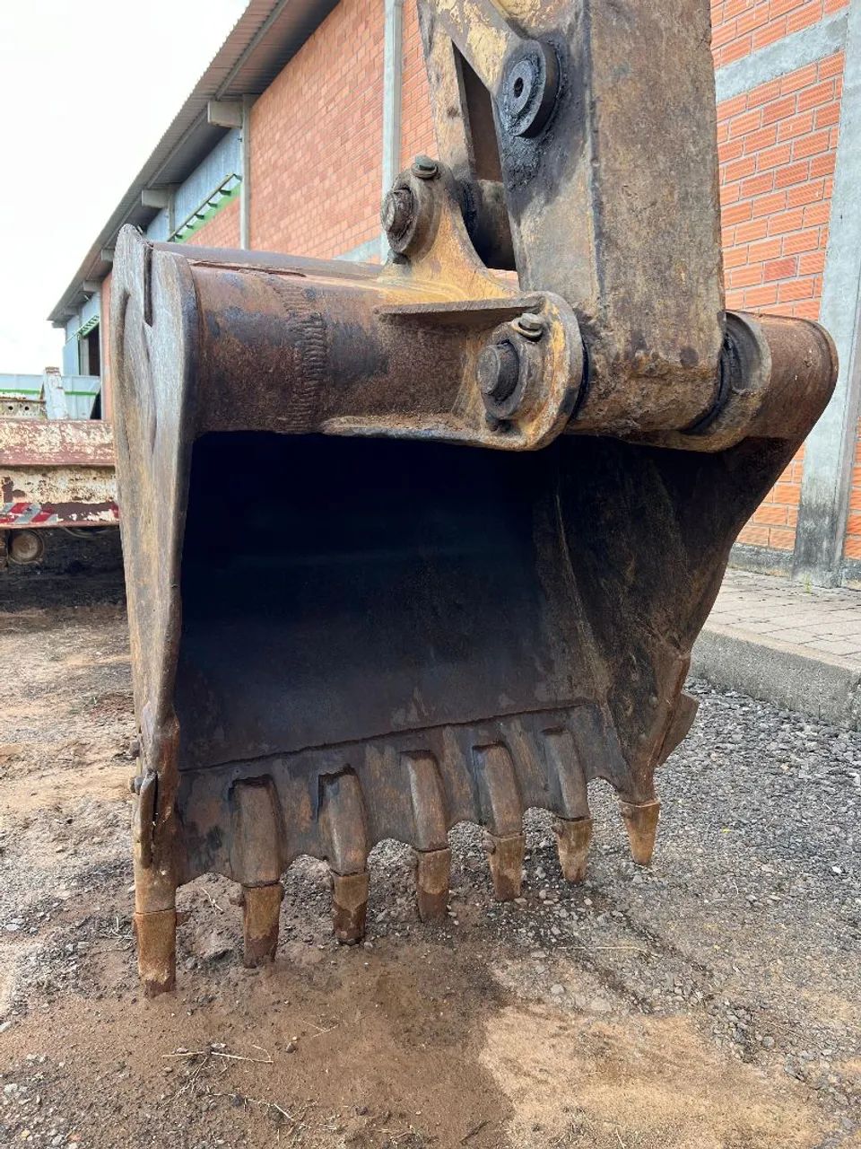 Escavadeira Caterpillar 312 D2L ano 2015 - Foto 3